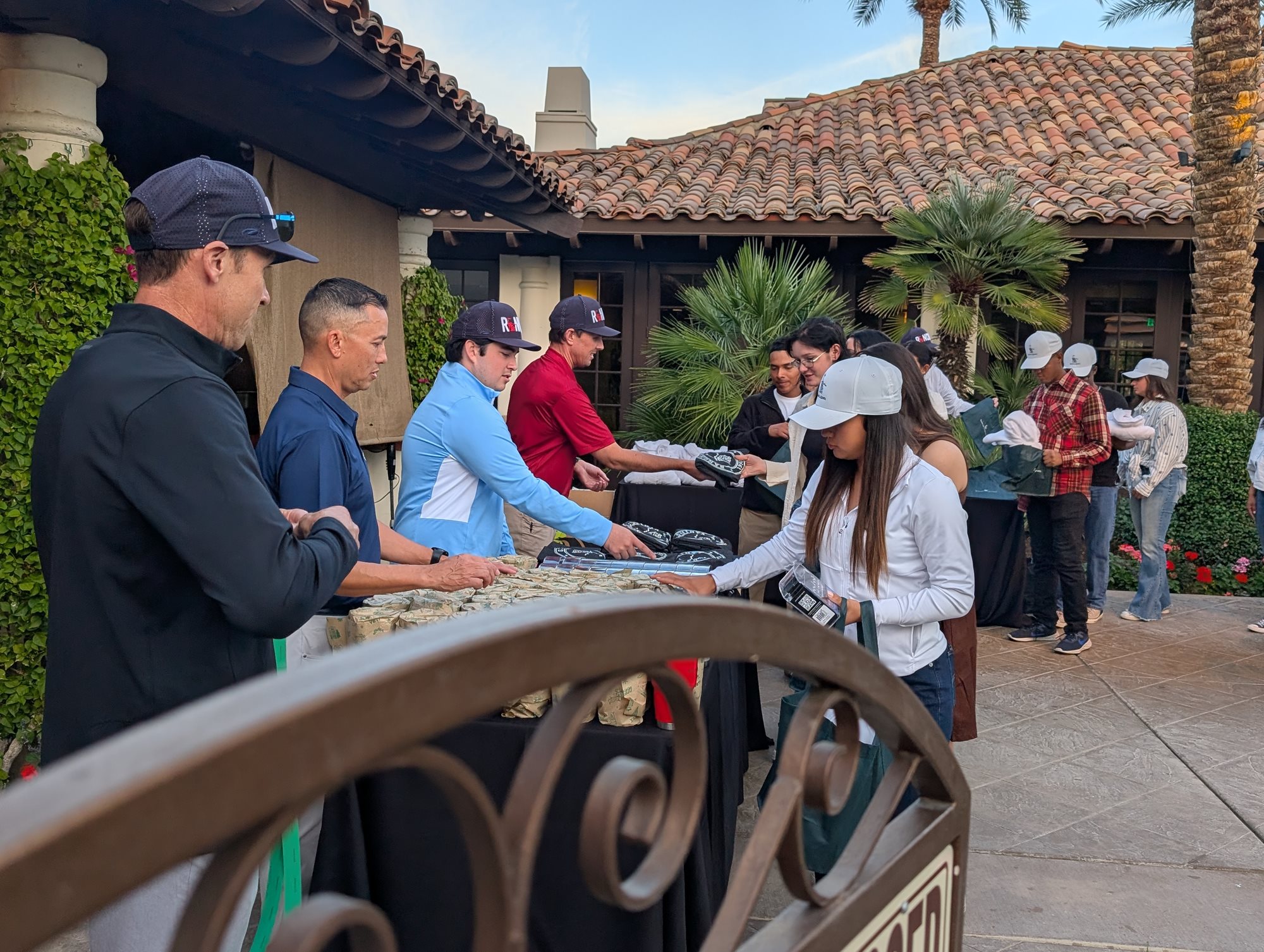 PXL_20251128_001711996.MP