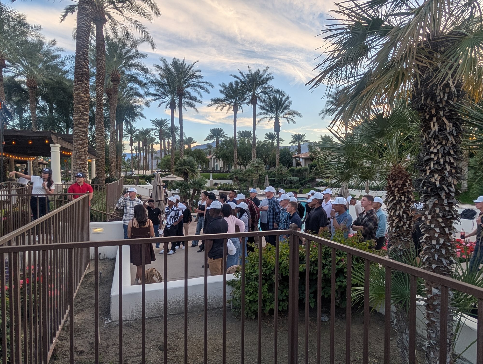 PXL_20251128_001558885