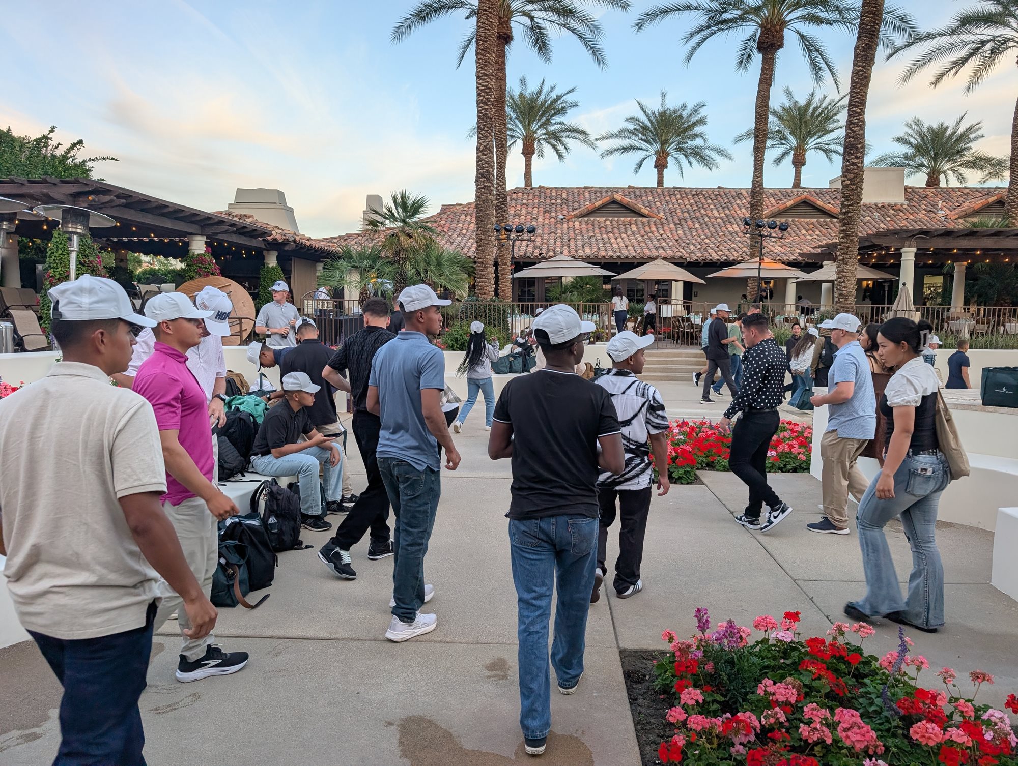 PXL_20251128_002121585